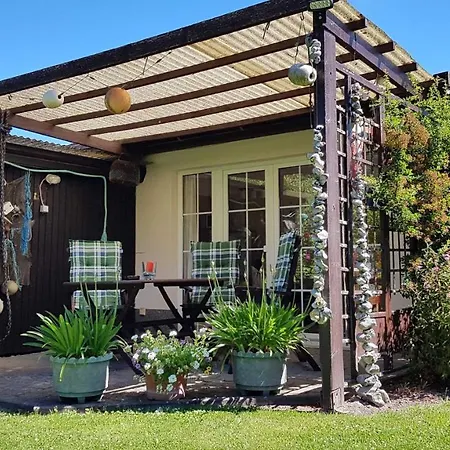 Ferienhaus Gartenidyll Hébergement de vacances *
