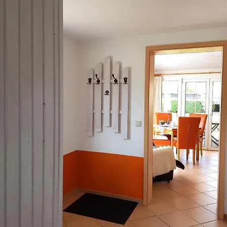 Hébergement de vacances Ferienhaus Gartenidyll Altenkirchen (Mecklenburg-Vorpommern)